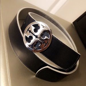 Tory Burch Navy Blue reversible Silver Belt